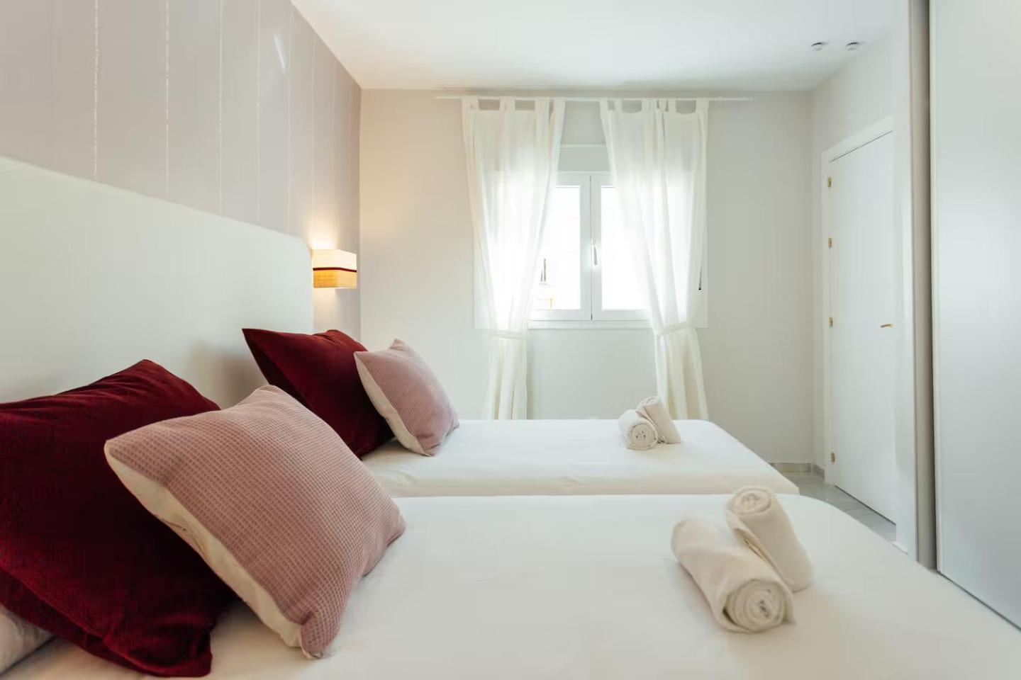 Apartamento Reformed And Comfy- 2Bd 2Bth- Arenal Sevilla Exterior foto