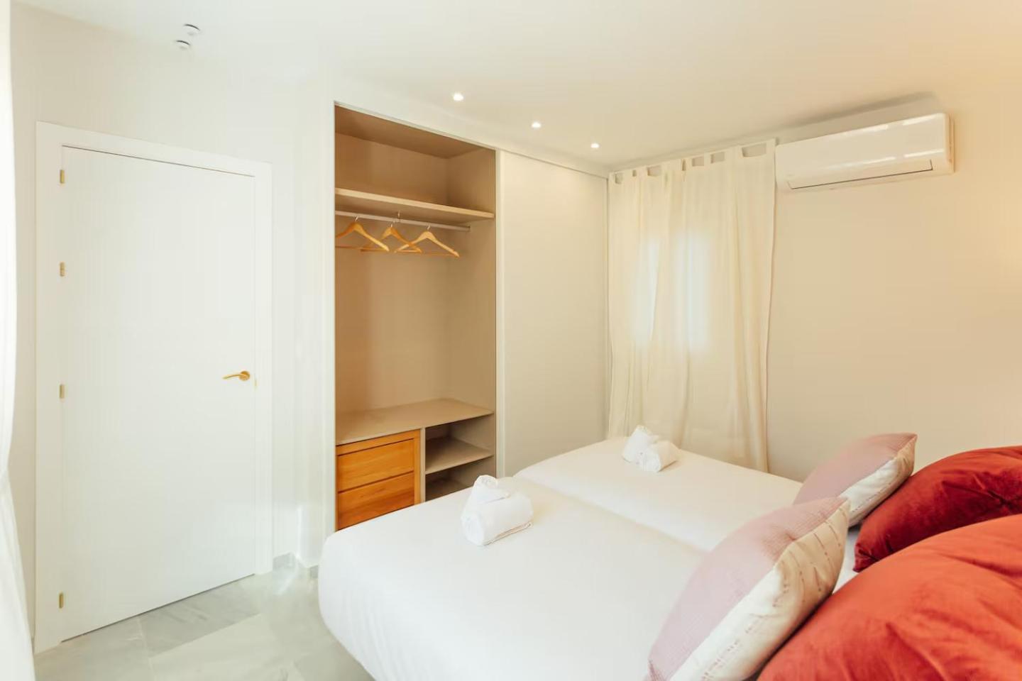 Apartamento Reformed And Comfy- 2Bd 2Bth- Arenal Sevilla Exterior foto